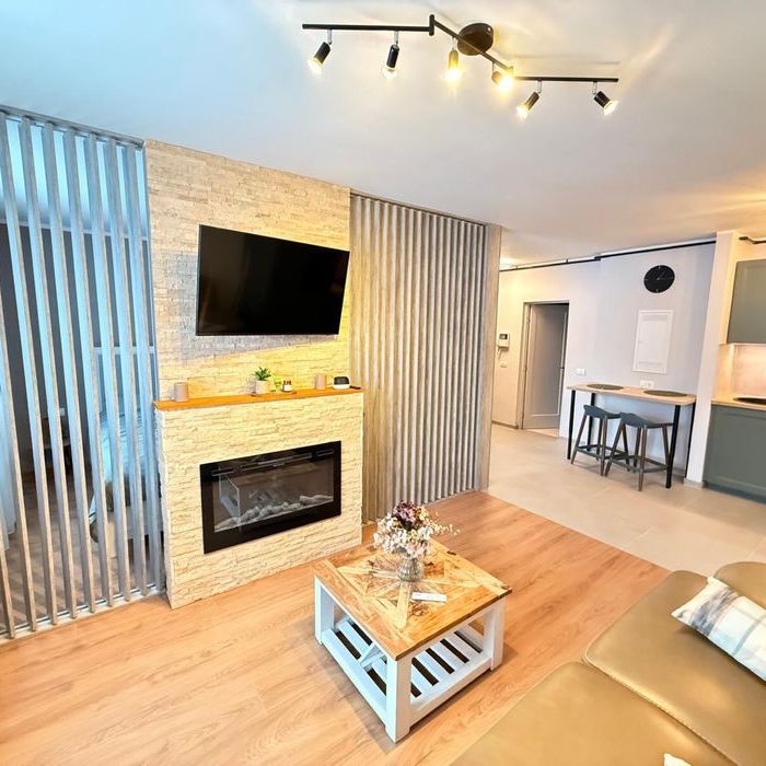 Studio deosebit, prima inchiriere, Avantgarden, Brasov - Fotografie 1