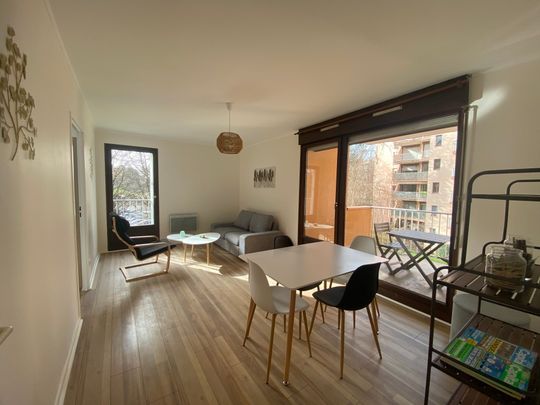 Location Appartement 2 pièces 50m² LA RAVOIRE 73490 - Photo 1