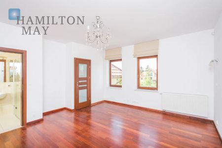 Luksusowy dom z basenem i sauna blisko Centrum Handlowego na Zawadach - Zdjęcie 5