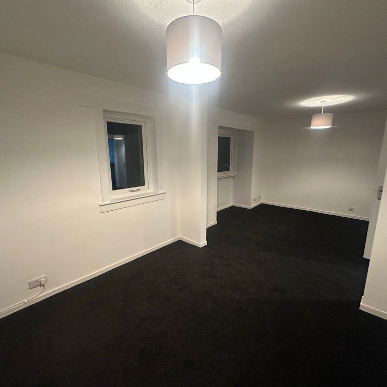 Speckled Wood Court, Dundee - Photo 1