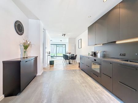 House - for rent - Photo 3