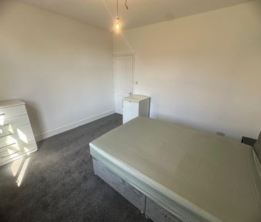 Room in a Shared Flat, Wrottesley Road, NW10 - Photo 4