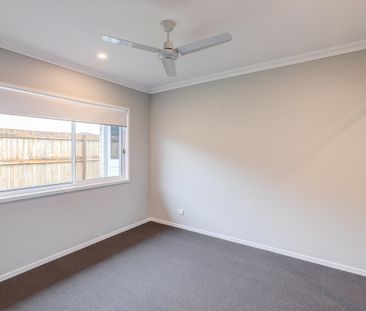 Brand-New Family Home in Park Lane Reserve! - Photo 4