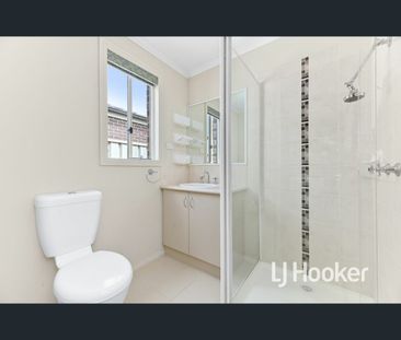 9 Muscari Drive, Pakenham, Vic 3810 - Photo 4