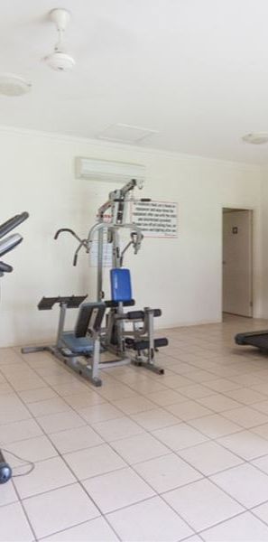 UNFURNISHED Skyvilla! 2 Bed, 2 Bath + Study / City Waters Cairns - Photo 2