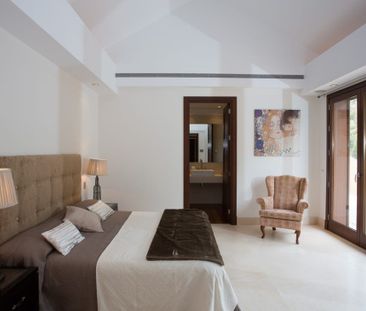 Cascada de Camojan, Marbella Golden Mile, Marbella, Andalusia 29602 - Photo 3