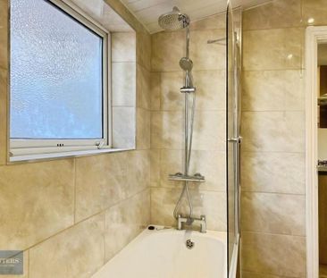 3 bedroom detached house to rent - Photo 2