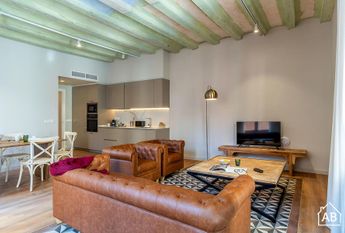 Elegant 3-Bedroom Apartment in Las Ramblas with Private Balcony