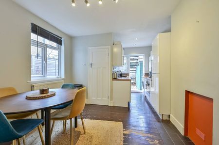 1 Bed Maisonette, Kimble Road, SW19 - Photo 5