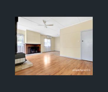 NEAT WARRAGAMBA HOME - Photo 1