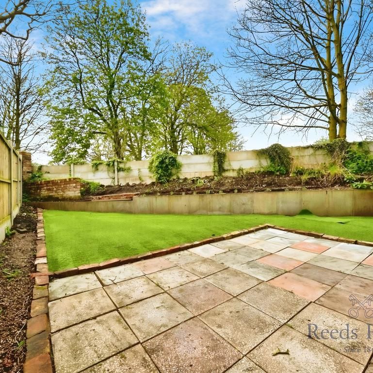 3 bedroom semi-detached house to rent - Photo 1