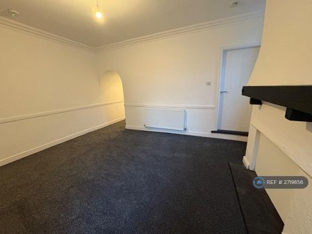 4 bedroom end of terrace house to rent - Photo 5