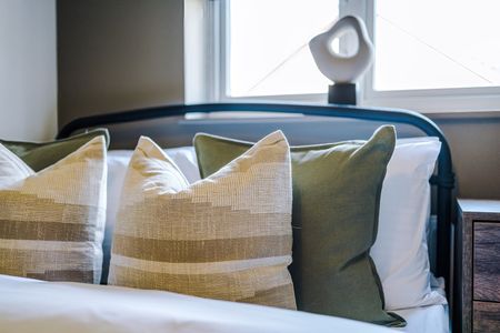 2 Bed Terraced House, Tavistock Close, LS12 - Photo 3