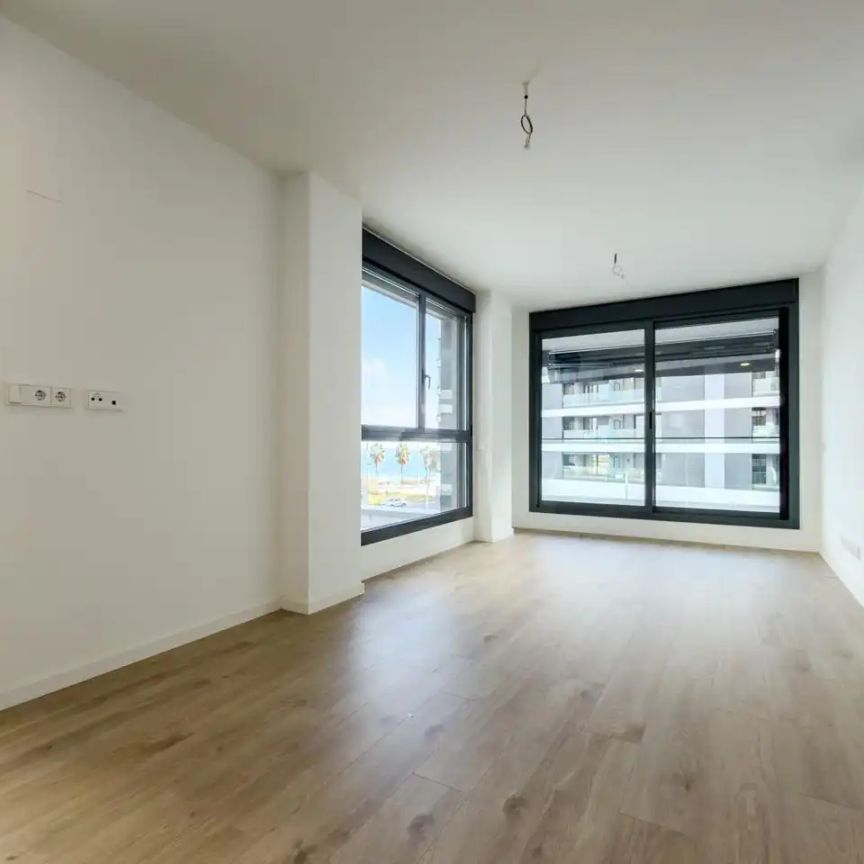 Piso de alquiler en Centre - Photo 1