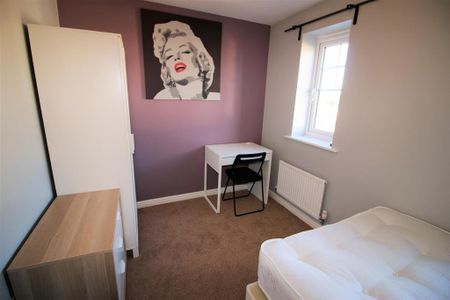 2 bedroom private hall to rent - Photo 3