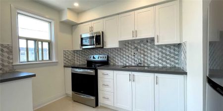 For Lease - 981 O'Connor Drive Unit# 1, Toronto, Ontario - Photo 4