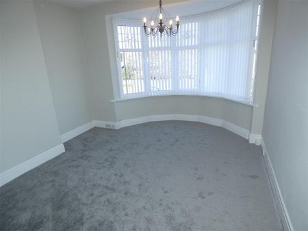 5 bedroom semi-detached house to rent - Photo 3