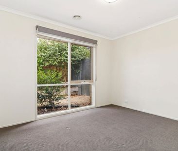 Spacious Family Living in Prime Langwarrin Location with Large Back... - Photo 2