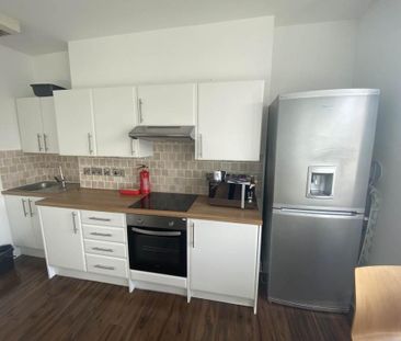 4 bedroom flat to rent - Photo 6