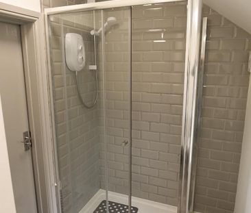 1 bedroom in a house share to rent - Photo 6