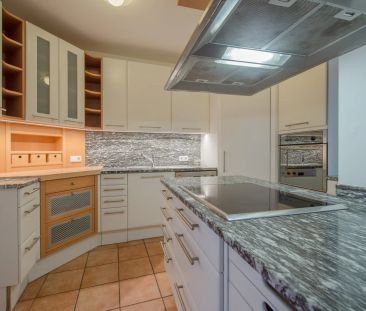 Befristete luxuriöse Dachgeschosswohnung im Stilaltbau - Blick über... - Foto 5