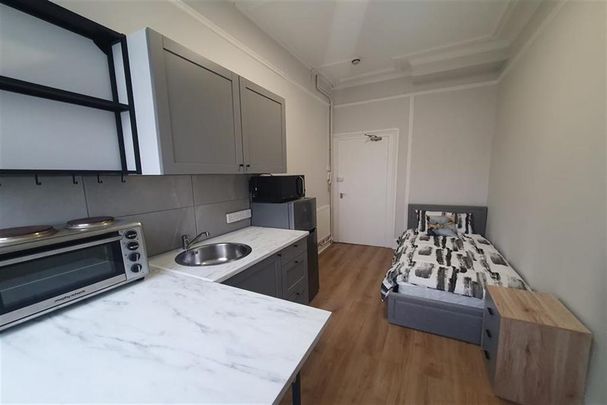 Studio to rent - Photo 1
