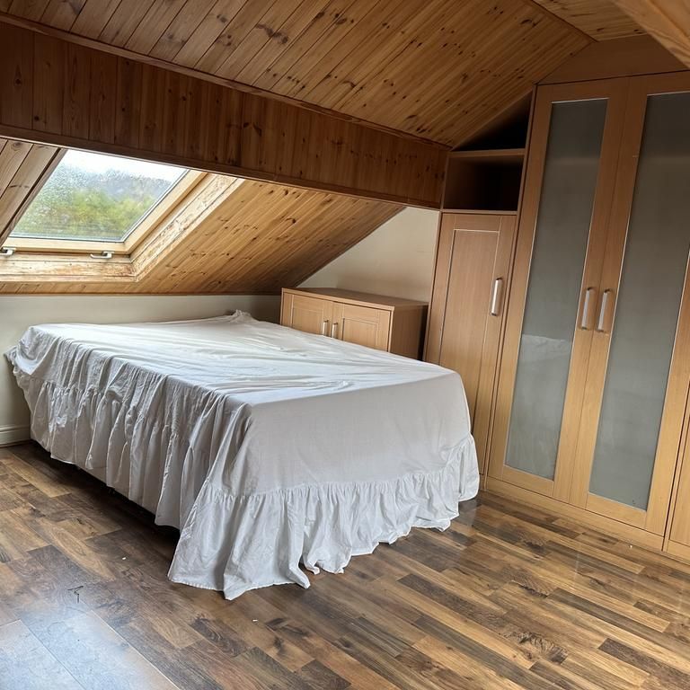 4 bedroom semi-detached house to rent - Photo 1