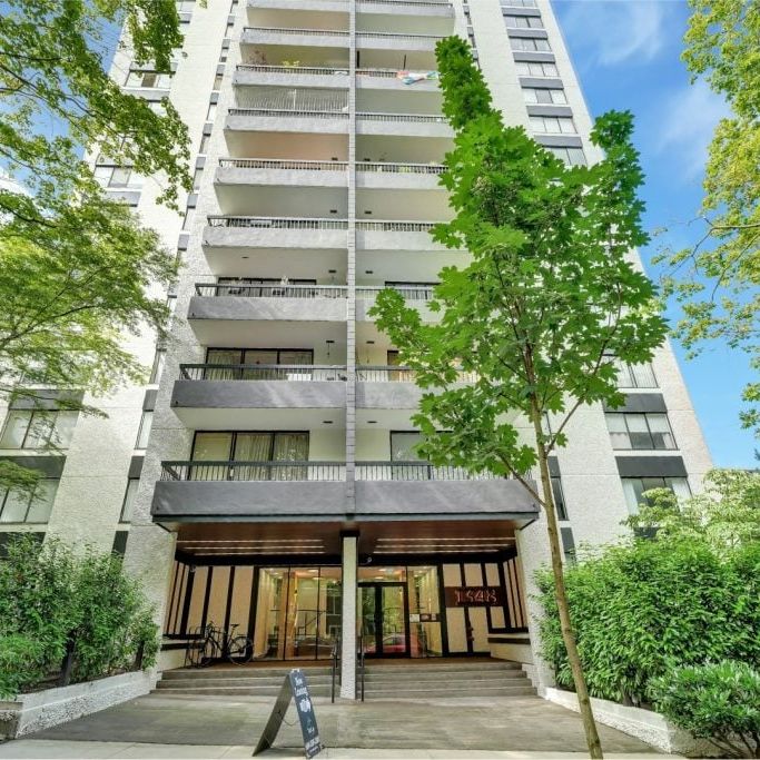 Barclay Towers - Photo 1