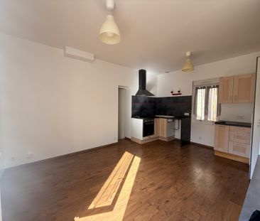 Location Appartement 1 pièce 28m² BORDEAUX 33800 - Photo 2