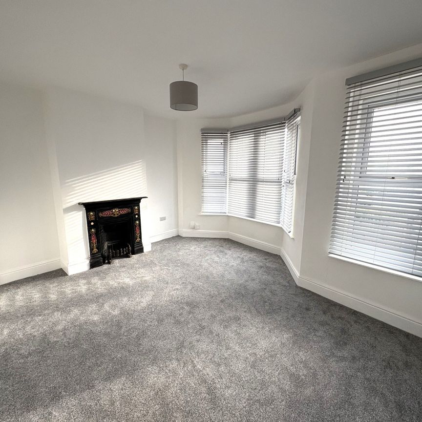 A Newly modernised Three-Bedroom Terraced home - Photo 1