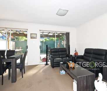“Spacious Townhouse in a Resort Style Community” - Photo 4