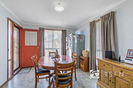 Large Yard for the Family - Photo 2