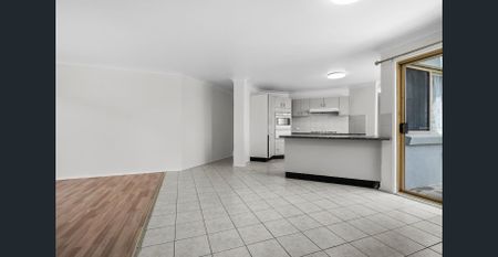 Modern 3 Bedroom Unit - Photo 5