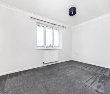 2 bed apartment to rent in Oakdale Road, Oakdale, BH15 - Photo 2