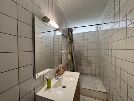 Location Appartement 4 pièces 58m² POINTE A PITRE 97110 - Photo 5