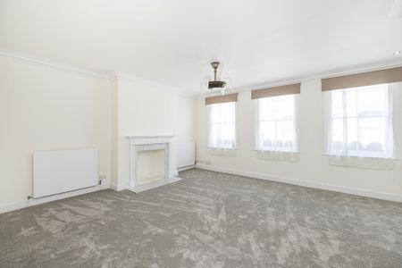 4 bedroom mews to rent - Photo 5