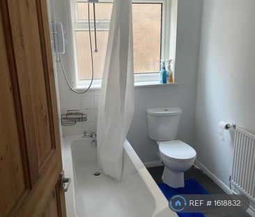 2 bedroom maisonette to rent - Photo 6