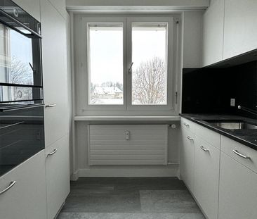 Grosszügige und helle Wohnung - Photo 3
