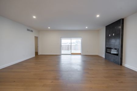 For Lease - 280 STATHIS Boulevard, Sarnia, Ontario - Photo 2