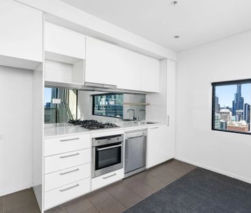 Stylish and Bright Two Bedroom Apartment! - Photo 5