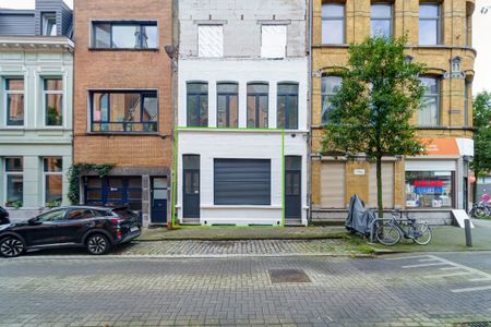 Gerenoveerd 1-slaapkamerappartement met terras in Antwerpen - Photo 4