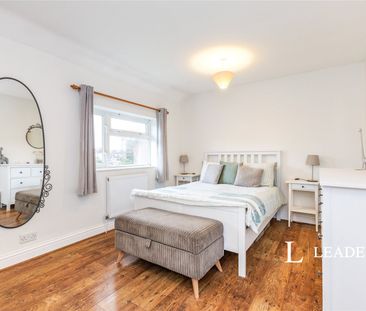 2 bedroom house to rent Beech Close, Hersham, Walton-on-Thames, KT12 - Photo 5