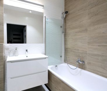 Nowe,umeblowane 2 pokoje 53m2 z balkonem i garażem - Photo 1