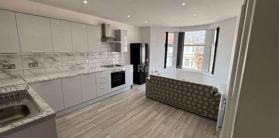 Colum Road, Cathays, CF10 - Photo 2