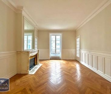 Location Appartement 6 pièces 139m² LYON 3ème - Photo 3