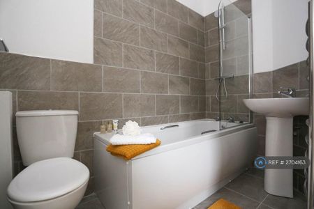 1 bedroom flat to rent - Photo 5