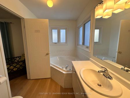 For Lease - 2 Vintage Drive Unit# Main, Whitby, Ontario - Photo 2