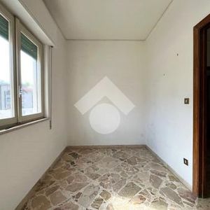 Quadrilocale in affitto - Photo 2