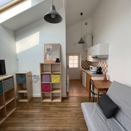 Location Appartement 1 pièce 17m² ORLEANS 45000 - Photo 4