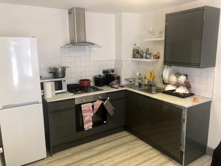 1 bedroom flat to rent - Photo 3